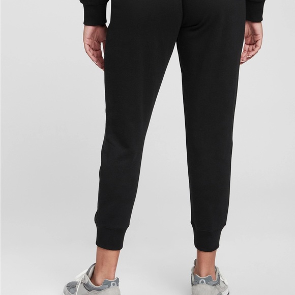 NWT GAP Fleece Joggers COLOR BLACK JACK SIZE MEDIUM TALL - Picture 4 of 5